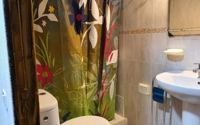 Low Cost Room Plaza de Hierro II