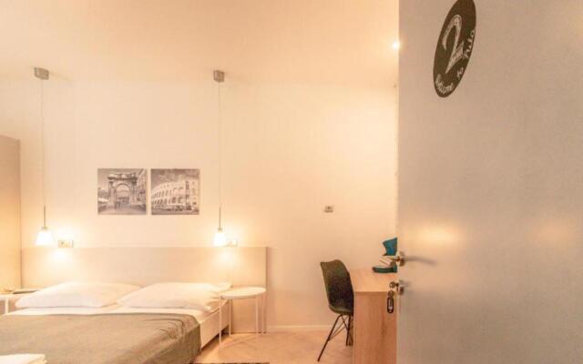 Old Town Pula Studio Apartments
