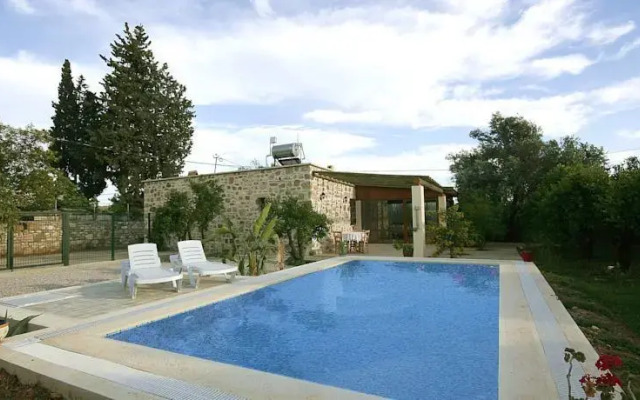 Important Group Villas Bitez