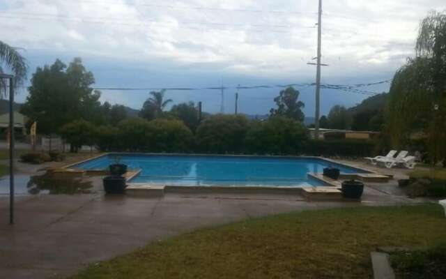 Sandy Hollow Tourist Park