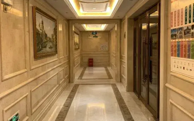 Vienna Hotel (Wuhan Dahualing AEON Menglecheng Branch)