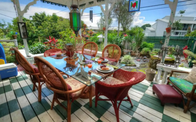 Hale Kawehi B&B Guesthouse