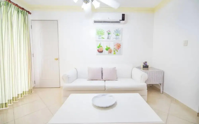 Garden Condos Apt 30 - Lovely 1br Condo W Pool