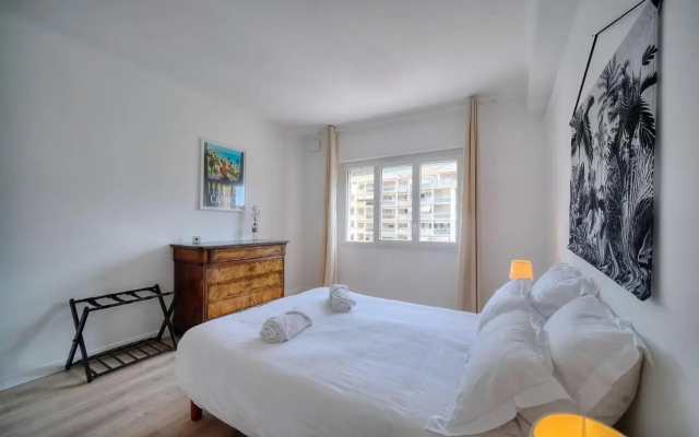IMMOGROOM - Spacious 3-room apartment - Garage - Terrace - Air conditioning - Apartment in Cannes - Photo 3