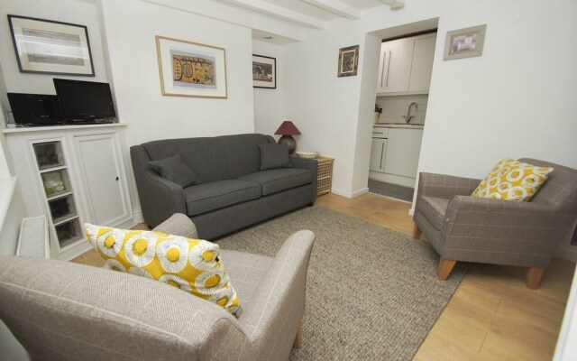 Marine Gardens Central by Brighton Holiday Lets