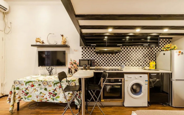 Qiyu Homestay - West Nanjing Road Branch