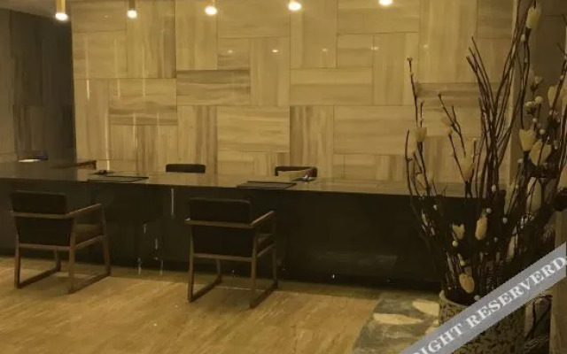 Yangchun Shenghua Hotel
