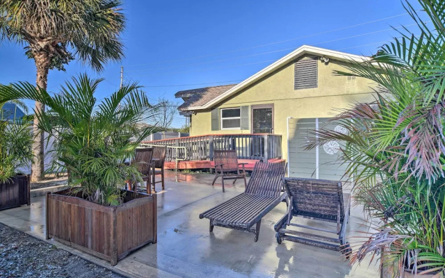 Vibrant Dunedin Getaway w/ Furnished Patio!