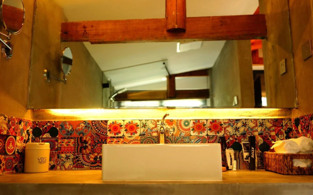 Feihua Inn