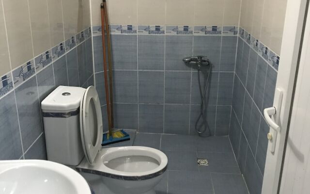 Karabina Green Apart