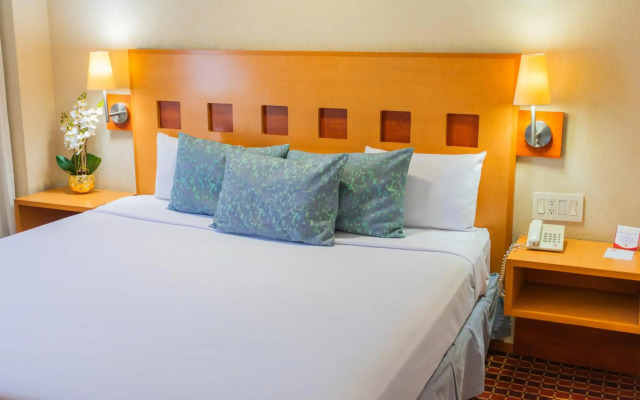 Hotel Mirabel