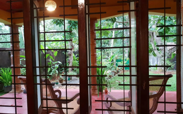 R&N Yellow House