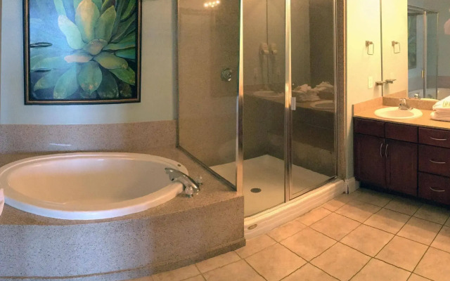 Laketown Wharf by Emerald View Resorts