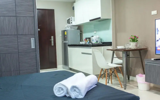 Sukhumvit 64 Pool View Apartment