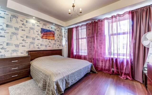 Home4day Apartment on Griboyedov Canal