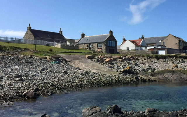 Pew With a View - Seafront Cottages