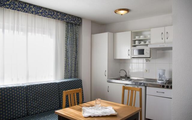 Spacious holiday home in Playa de las Americas with pool