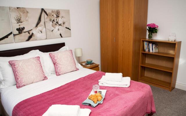 Apartment 2, Trafalgar Square (Second Floor)