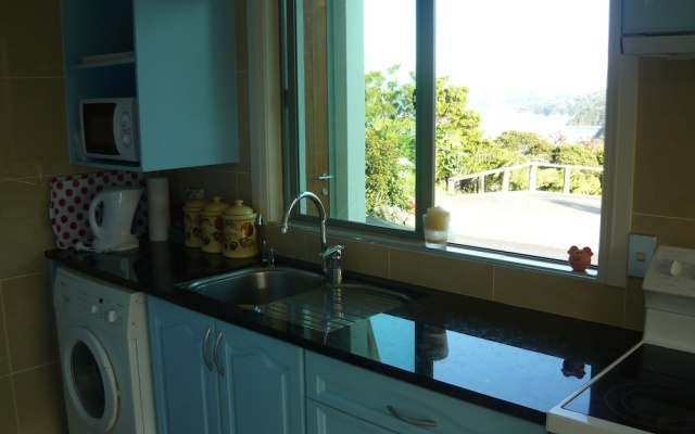 Swallows Nest Accommodation – Guest Rooms – Paihia