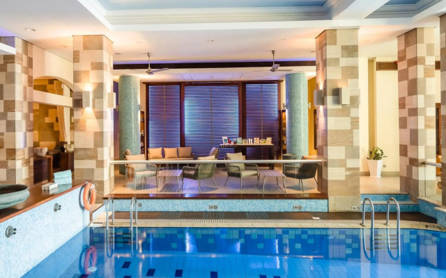 Columbia Beach Resort