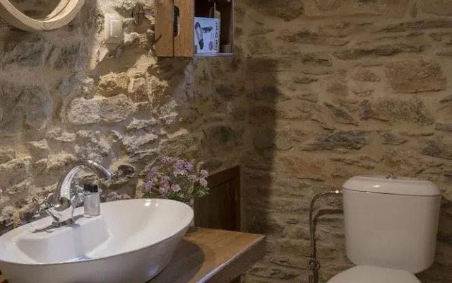 Paradosiako Saratsi - Traditional Guest House