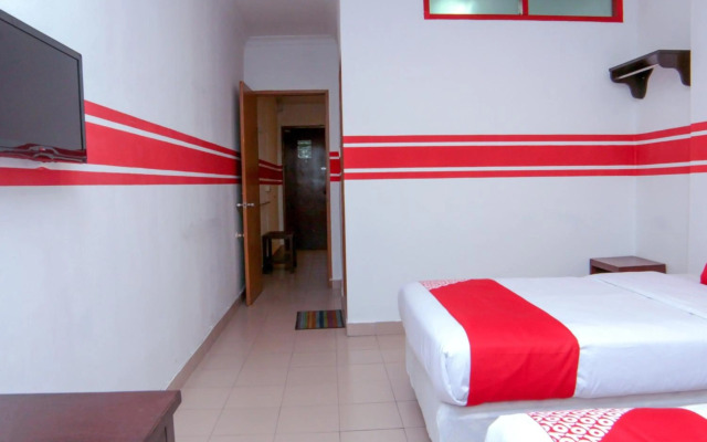 Super OYO 1173 Mandyrin Hotel