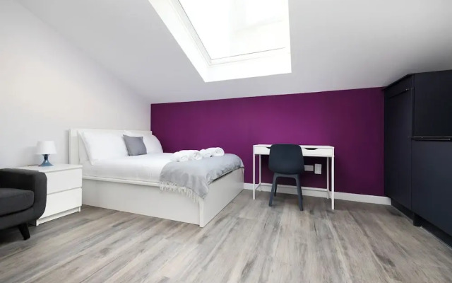 JOIVY Deluxe Studio near The Meadows