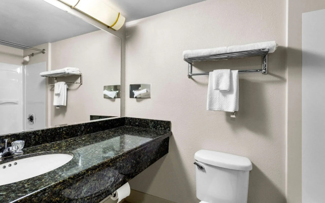 Quality Inn & Suites Altoona