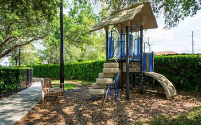 Lucaya Village 3 Bedroom