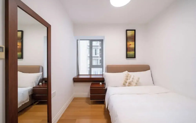 Tyms Family 2BR 1BA Apt Xujiahui Center