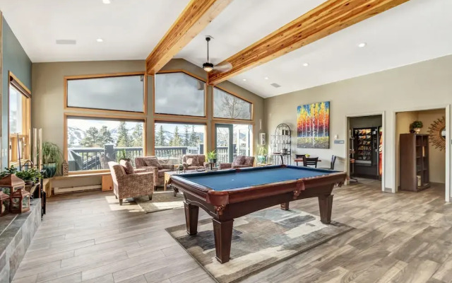 Gold Point Resort Breckenridge by Vacatia