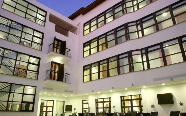 Royiatiko Hotel