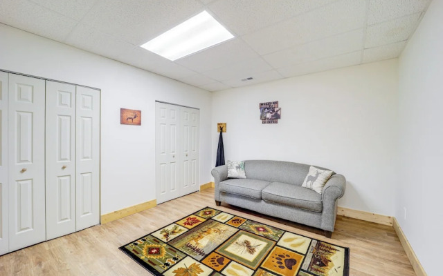 Mountain-view Deck: Group Getaway in Fleetwood