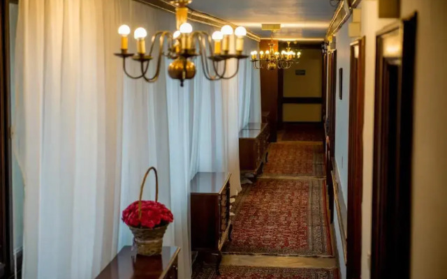 Hotel Grand
