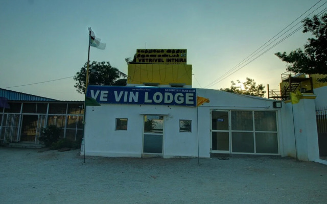 OYO 37674 Ve Vin Lodge