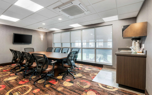 Best Western Plus Eastgate Inn & Suites