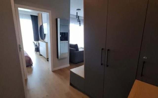 Apartament Plaza Tower Deluxe -Zagnańska (Garaż, Targi)