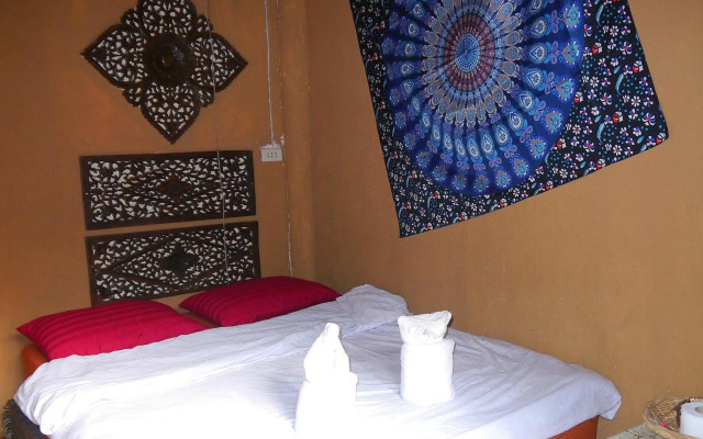 Pho Rak Nah Pai Guesthouse