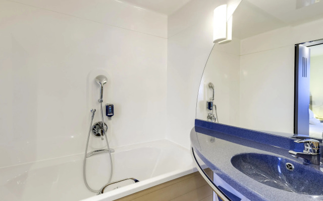 Novotel Suites Paris CDG Airport Villepinte