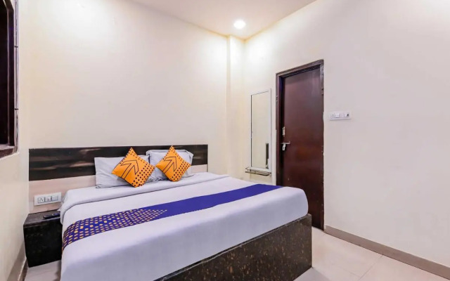 OYO Flagship 80513 Hotel Khushi