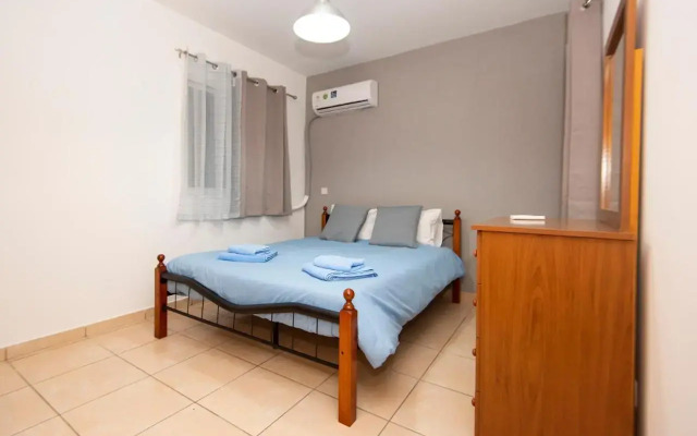 Olympia flat 201