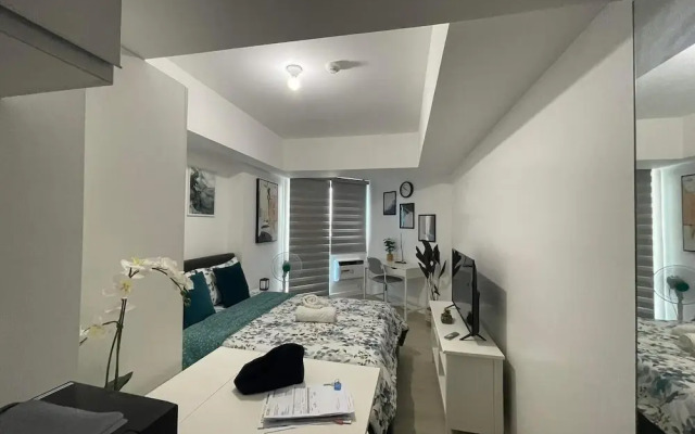 The Comfy Loft at Azure North