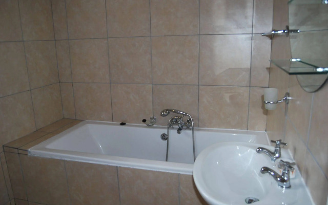 Cape Wine Route Guesthouse