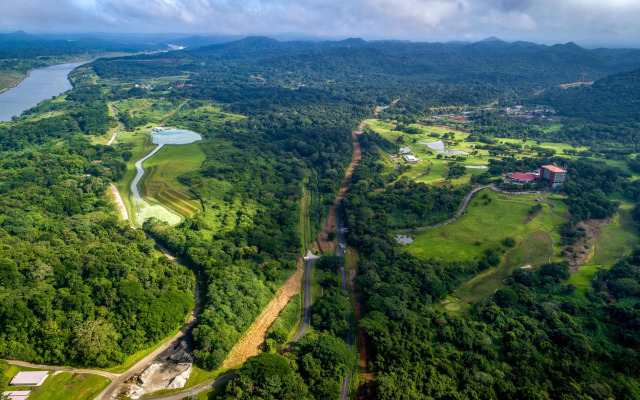 Summit Rainforest & Golf Resort