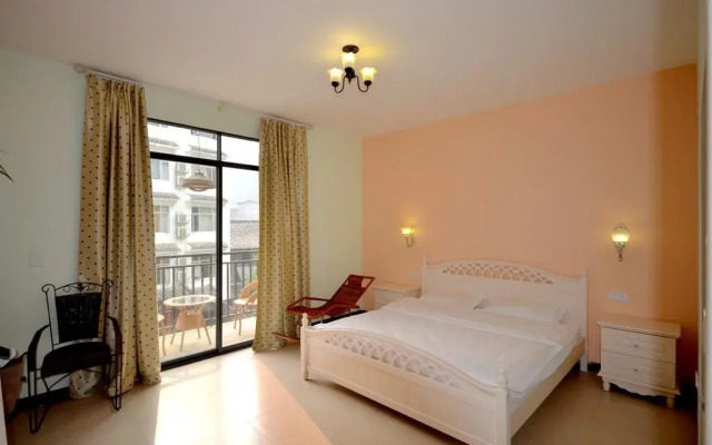 Shanshan gap Year Hotel