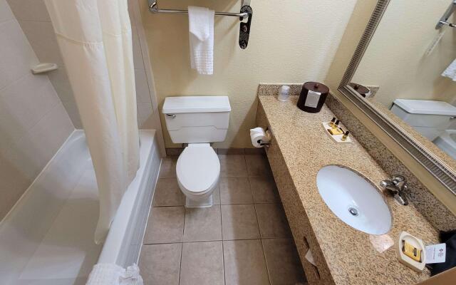 Best Western Plus Bridgeport Inn