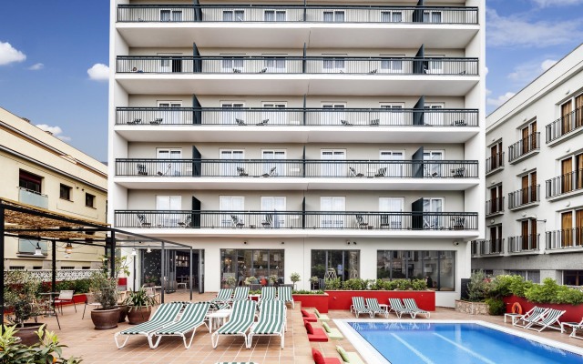 AQUA Hotel Bertran Park