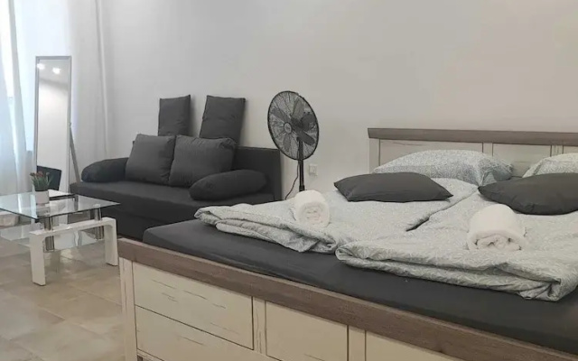 Modern 2BR Apartment In Prime Vienna