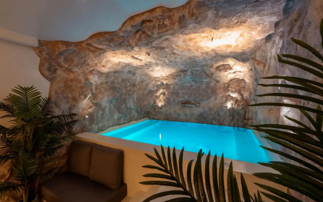 Ftelia Black Villas