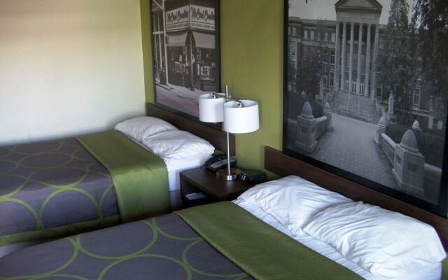 Super 8 Lafayette